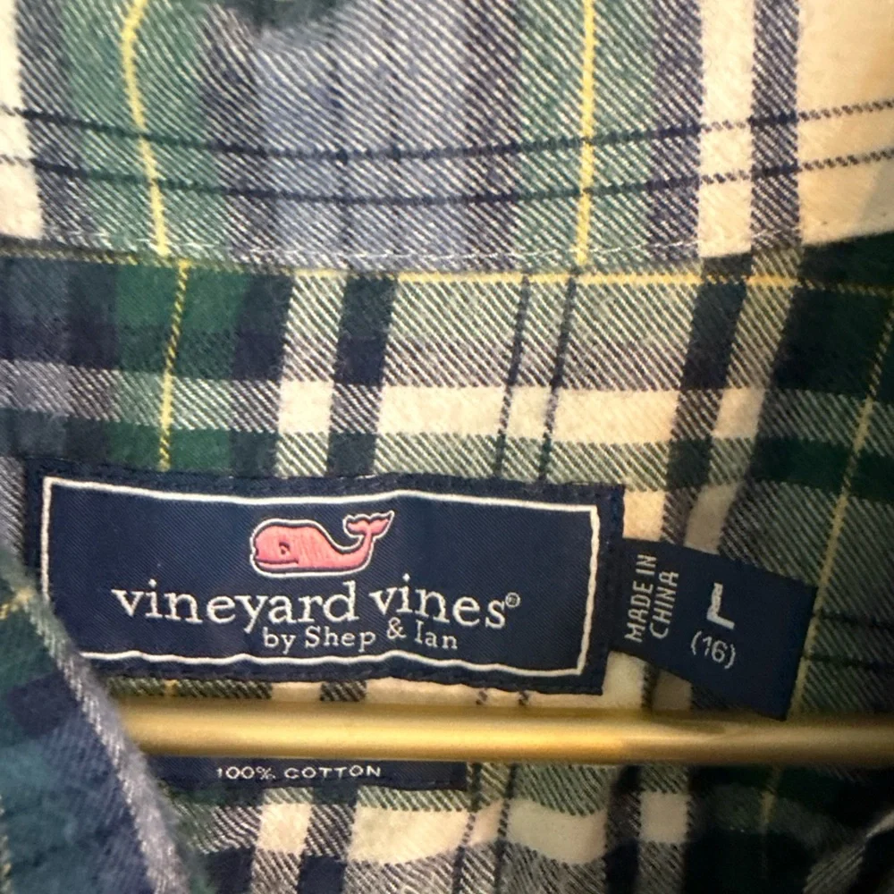 Vineyard‎ vines flannel shirt